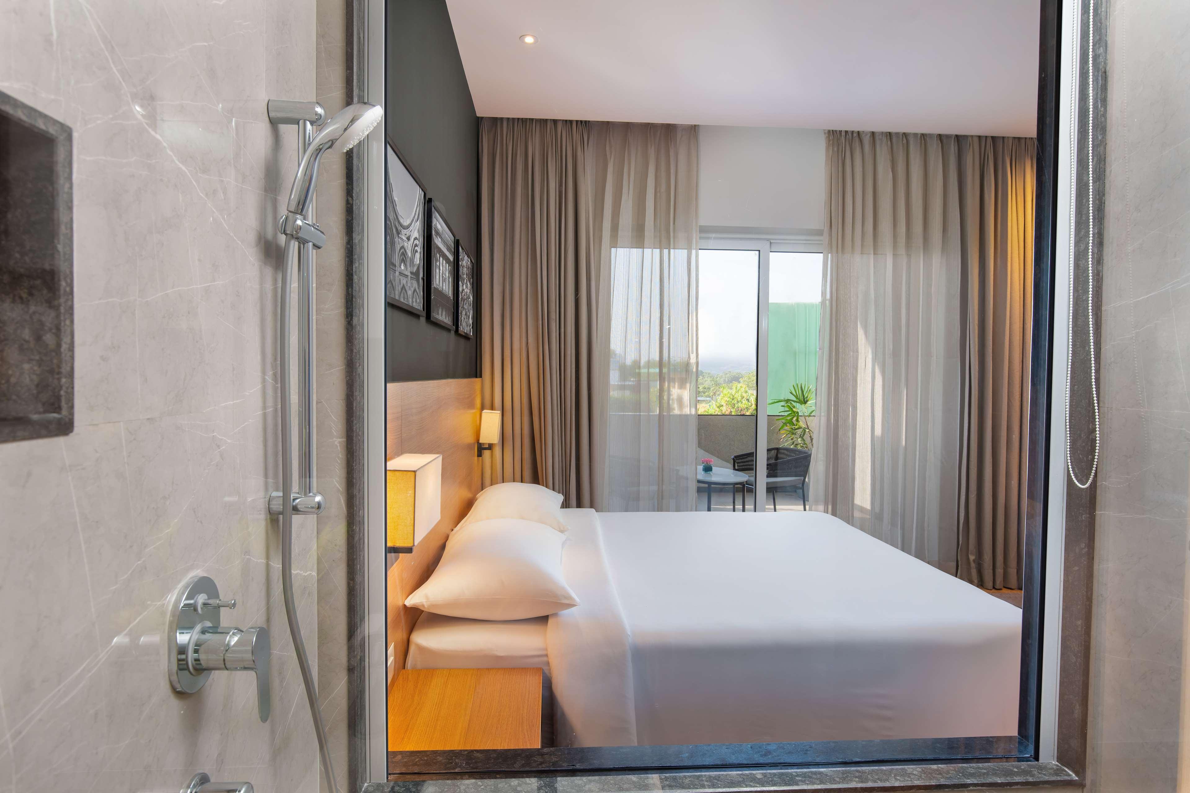 Park Inn By Radisson Gwalior Ngoại thất bức ảnh