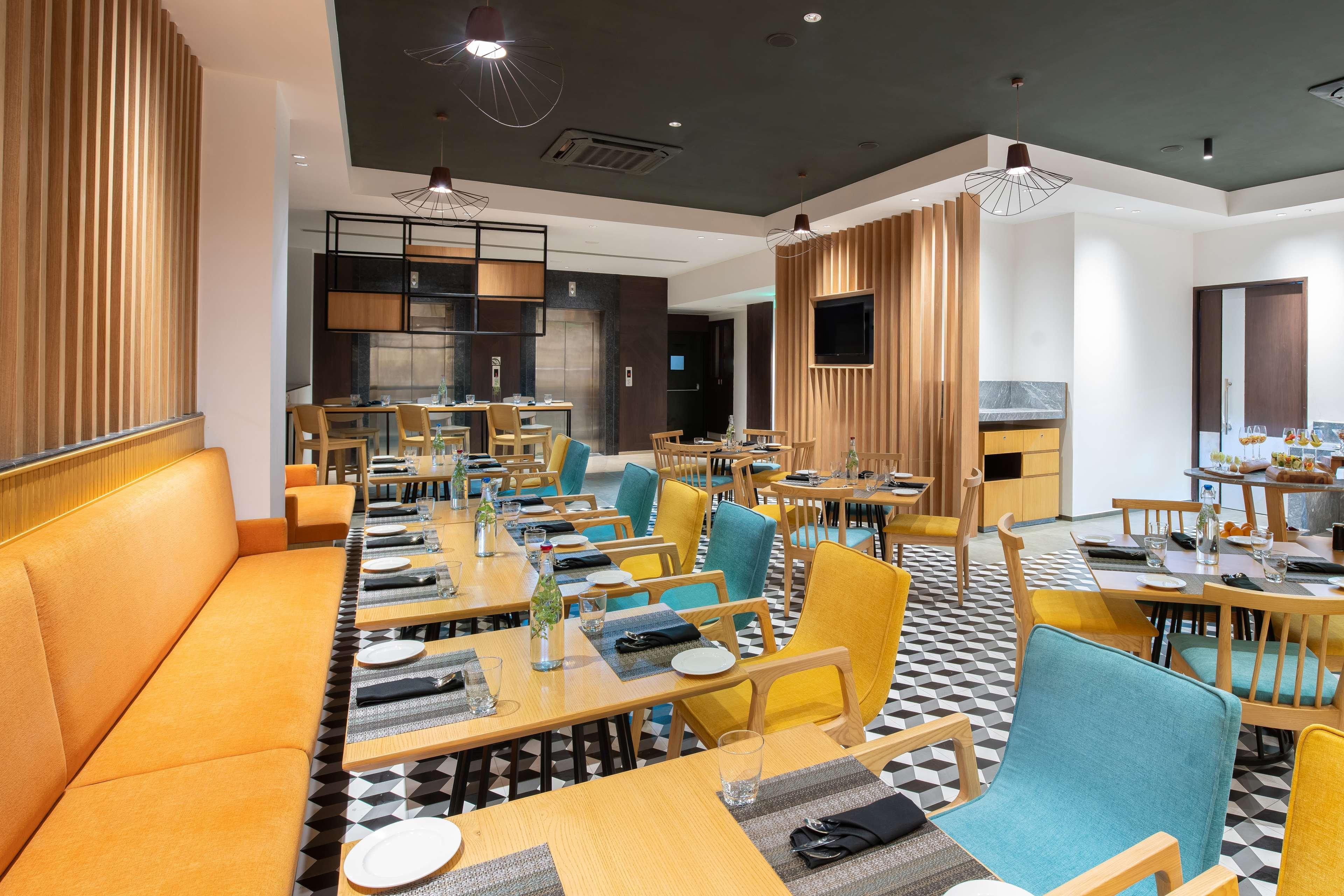 Park Inn By Radisson Gwalior Ngoại thất bức ảnh
